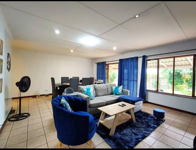 3 BEDROOM TOWNHOUSE FOR SALE IN HAYFIELDS